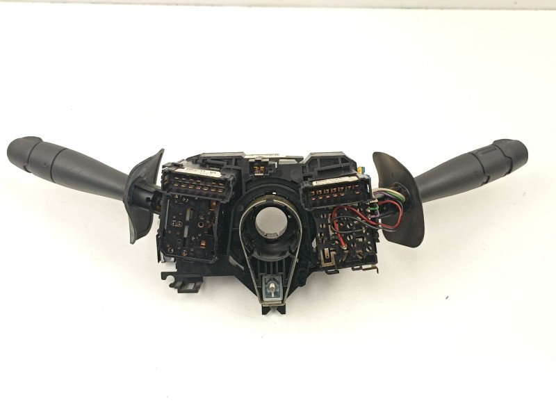 Recambio de mando luces y limpias para dacia duster (hs_) 1.5 dci referencia OEM IAM 8200792587  