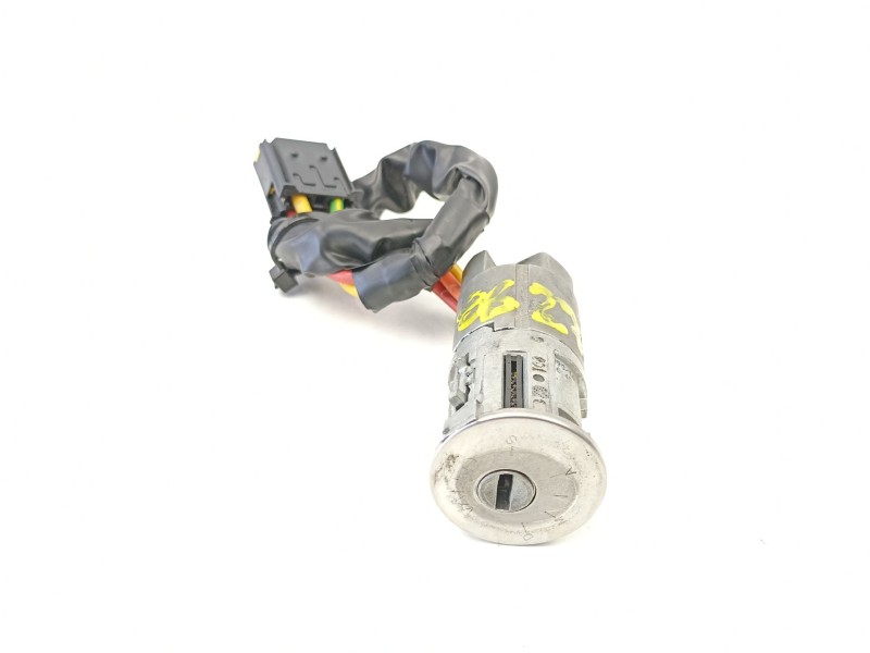 Recambio de conmutador de arranque para dacia duster (hs_) 1.5 dci referencia OEM IAM 6001546809  