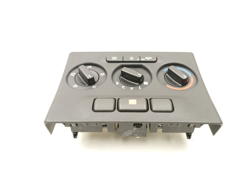 Recambio de mandos calefaccion aire para opel zafira 2.0 td referencia OEM IAM 24420732  