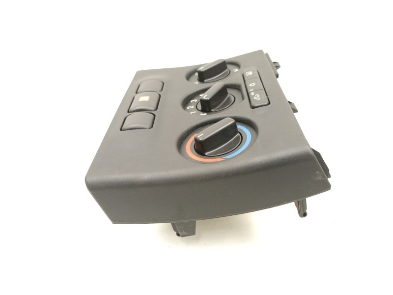 Recambio de mandos calefaccion aire para opel zafira 2.0 td referencia OEM IAM 24420732  
