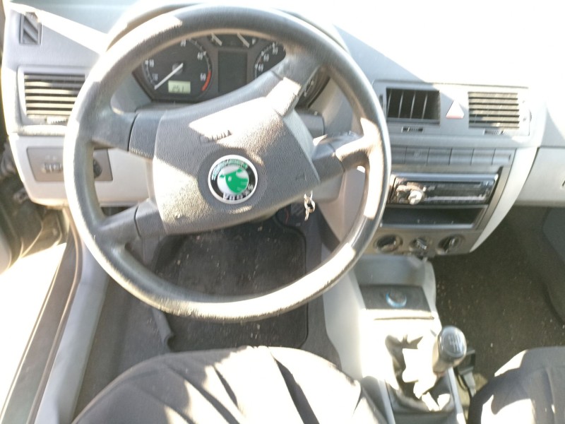 skoda fabia i (6y2) del año 2000