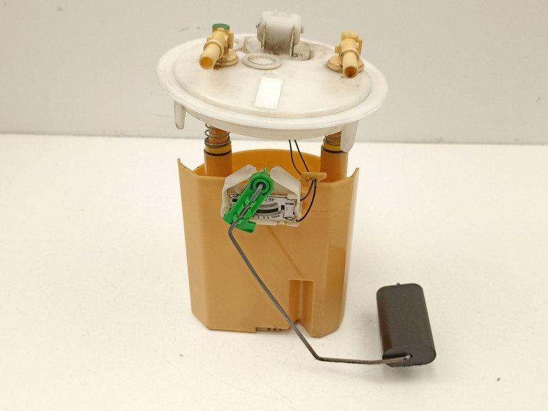 Recambio de bomba combustible aforador para dacia duster (hs_) 1.5 dci referencia OEM IAM 172023705R  