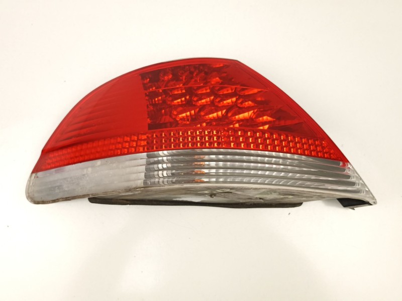 Recambio de piloto trasero izquierdo para bmw 7 (e65, e66, e67) 745 i, li referencia OEM IAM 63217164735  