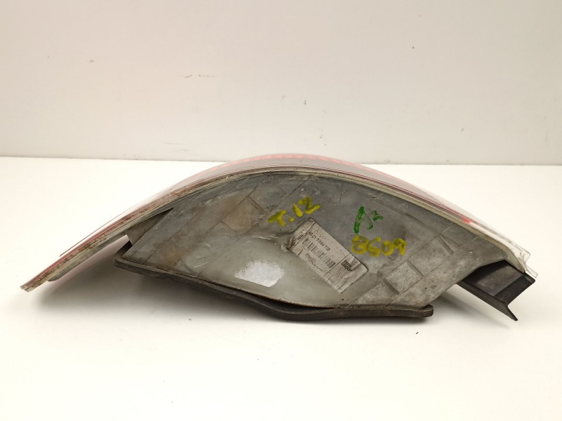 Recambio de piloto trasero izquierdo para bmw 7 (e65, e66, e67) 745 i, li referencia OEM IAM 63217164735  