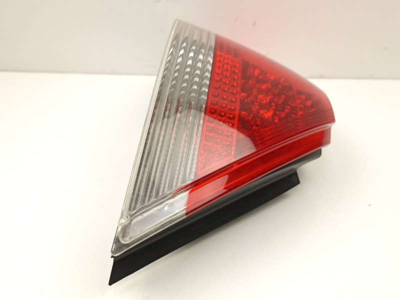 Recambio de piloto trasero izquierdo para bmw 7 (e65, e66, e67) 745 i, li referencia OEM IAM 63217164735  