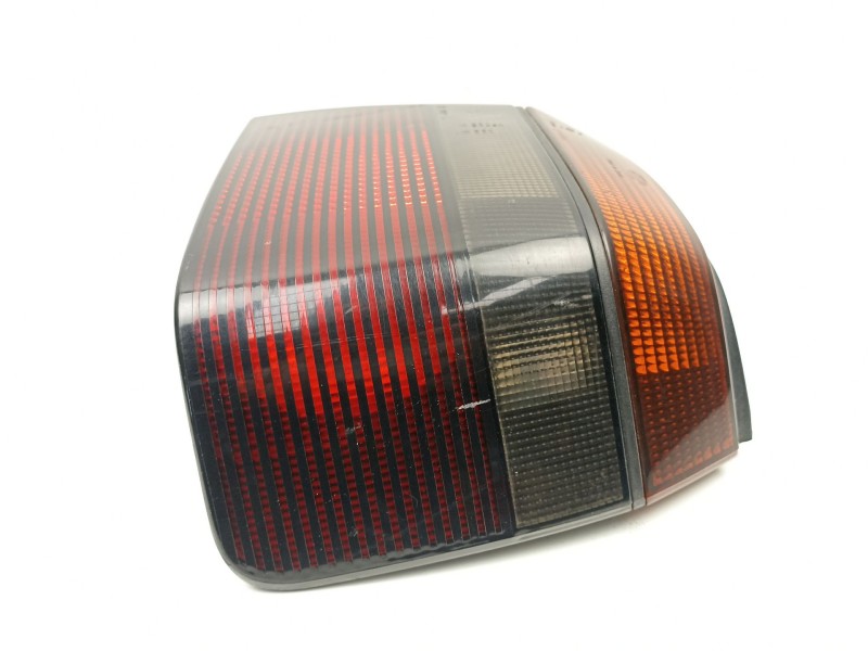 Recambio de piloto trasero derecho para volkswagen golf iii (1h1) 2.0 gti 16v referencia OEM IAM 1H6945112B  