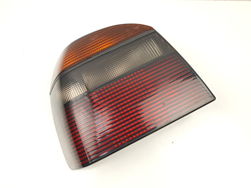 Recambio de piloto trasero izquierdo para volkswagen golf iii (1h1) 2.0 gti 16v referencia OEM IAM 1H6945111B  