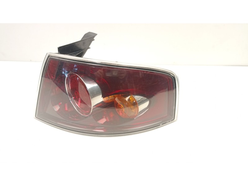 Recambio de piloto trasero derecho para seat ibiza iii (6l1) 1.4 16v referencia OEM IAM 6L6945112D  6L6945096E