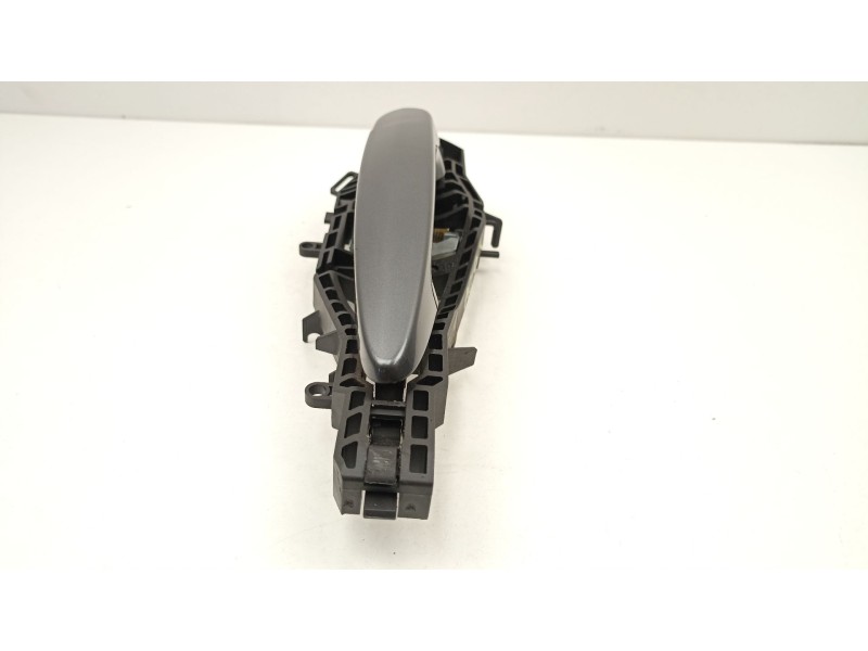 Recambio de manilla delantera derecha para bmw 1 (f20) 118 d referencia OEM IAM 51217242568  