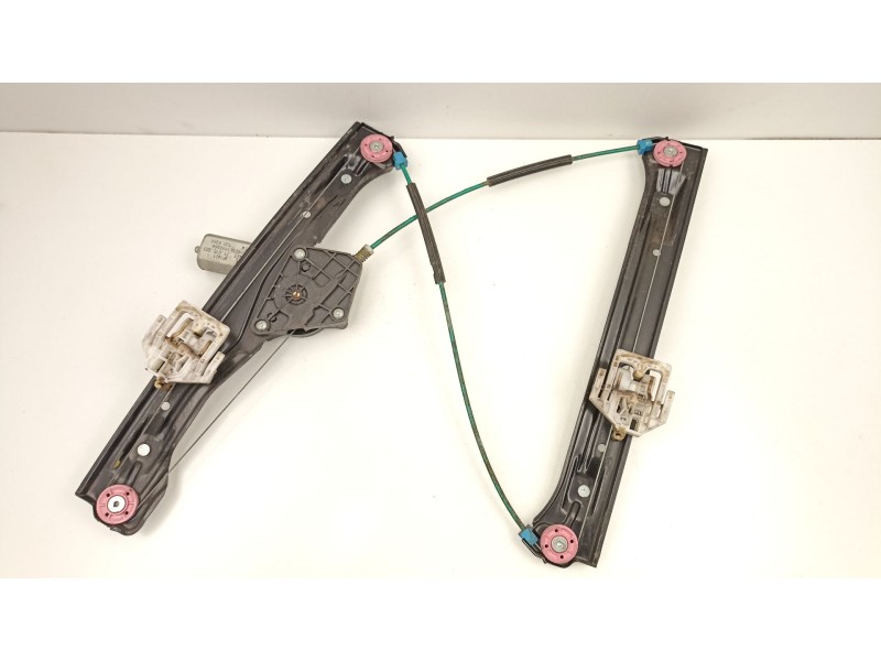 Recambio de elevalunas delantero izquierdo para bmw 1 (f20) 118 d referencia OEM IAM 51337281881  