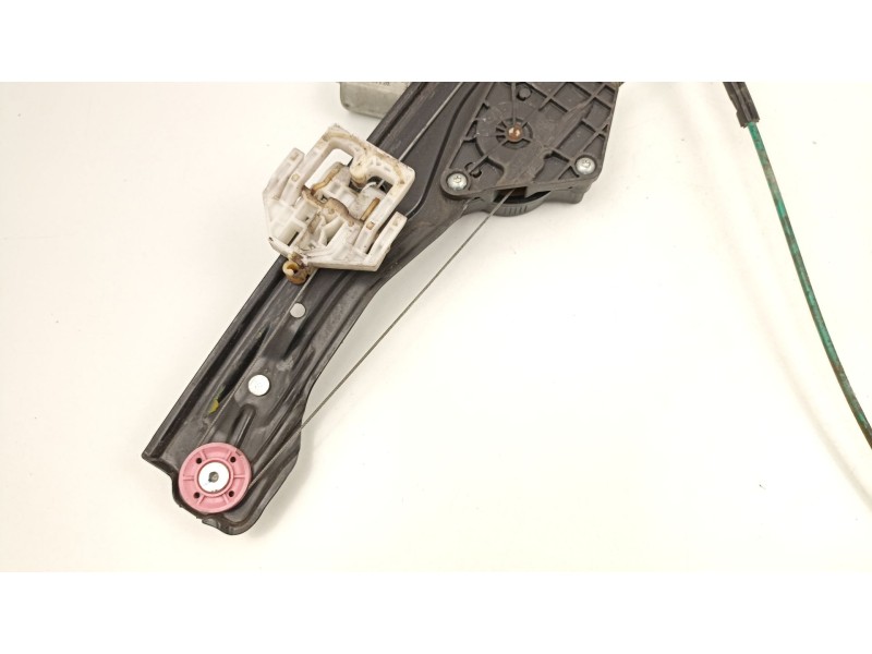 Recambio de elevalunas delantero izquierdo para bmw 1 (f20) 118 d referencia OEM IAM 51337281881  