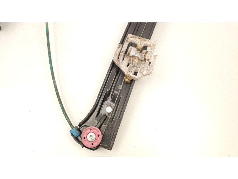 Recambio de elevalunas delantero izquierdo para bmw 1 (f20) 118 d referencia OEM IAM 51337281881  