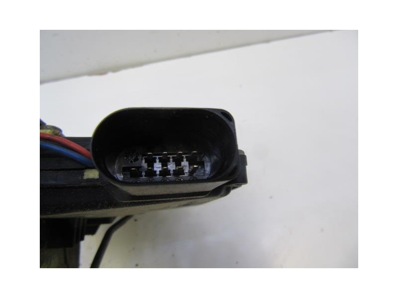 Recambio de cerradura pta. del. izq. : audi a6 : 2.5 td (149,56cv) [2002] para audi a6 2.5 td referencia OEM IAM   