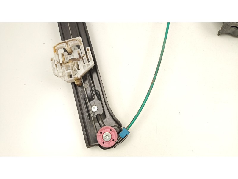 Recambio de elevalunas delantero derecho para bmw 1 (f20) 118 d referencia OEM IAM 51337281882  