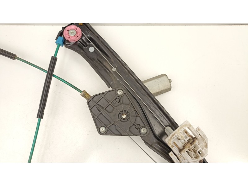 Recambio de elevalunas delantero derecho para bmw 1 (f20) 118 d referencia OEM IAM 51337281882  