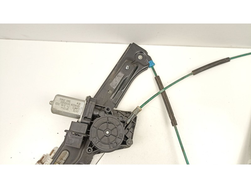 Recambio de elevalunas delantero derecho para bmw 1 (f20) 118 d referencia OEM IAM 51337281882  