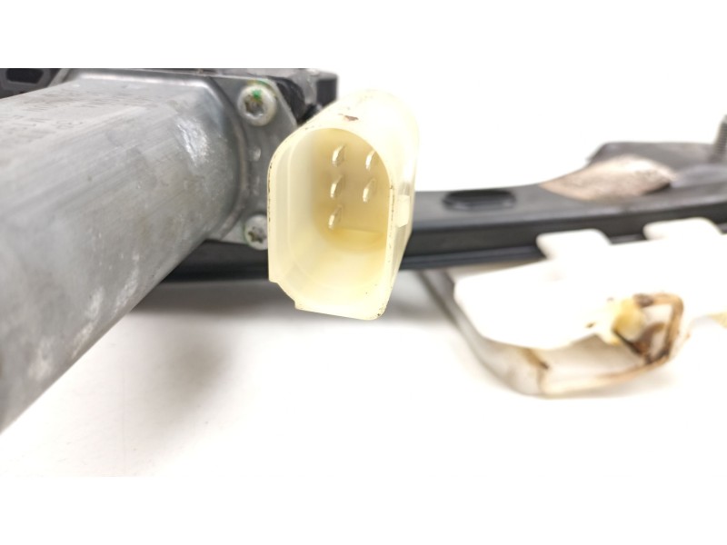 Recambio de elevalunas trasero izquierdo para bmw 1 (f20) 118 d referencia OEM IAM 7242555  