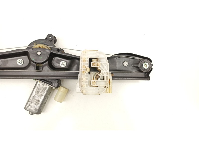 Recambio de elevalunas trasero derecho para bmw 1 (f20) 118 d referencia OEM IAM 7242556  