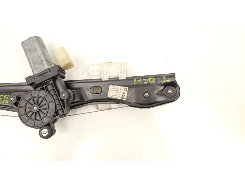 Recambio de elevalunas trasero derecho para bmw 1 (f20) 118 d referencia OEM IAM 7242556  