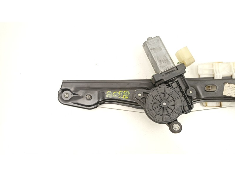 Recambio de elevalunas trasero derecho para bmw 1 (f20) 118 d referencia OEM IAM 7242556  