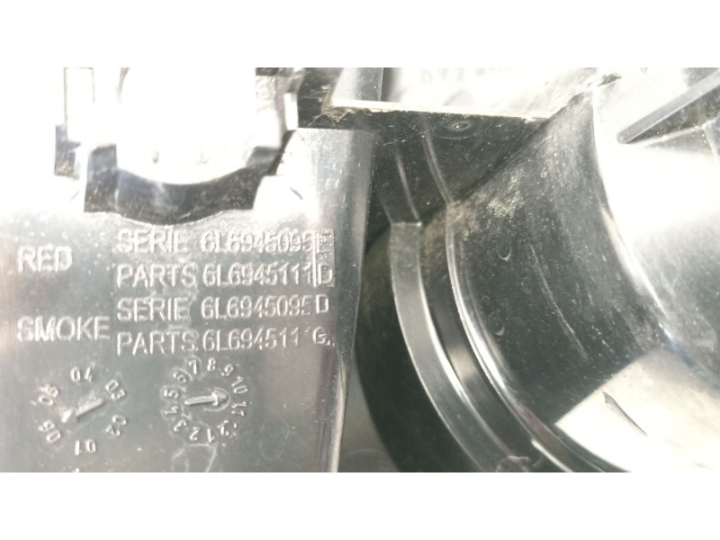 Recambio de piloto trasero izquierdo para seat ibiza iii (6l1) 1.4 16v referencia OEM IAM 6L6945111D  