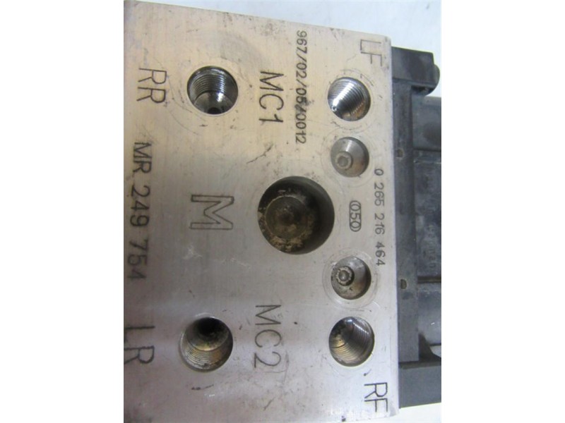 Recambio de abs : mitsubishi carisma : 1.8 g -6-4693 16v (125cv) 5p [2000] para mitsubishi carisma 1.8 g -6-4693 16v referencia 