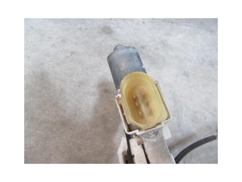 Recambio de elevalunas del-izdo : bmw 120 : 2.0 td 5p [2007] para bmw  120 2.0 td referencia OEM IAM   