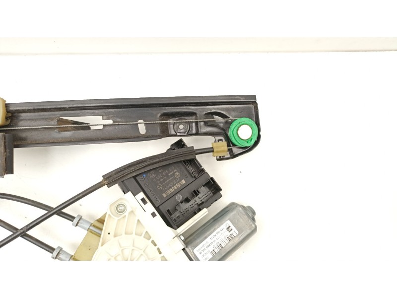 Recambio de elevalunas delantero izquierdo para seat leon (1p1) 1.9 tdi referencia OEM IAM 1P0837401E 1K0959793M 1T0959701G