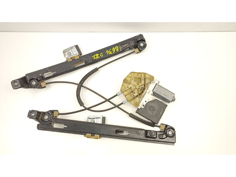 Recambio de elevalunas delantero izquierdo para seat leon (1p1) 1.9 tdi referencia OEM IAM 1P0837401E 1K0959793M 1T0959701G