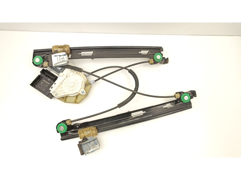 Recambio de elevalunas delantero derecho para seat leon (1p1) 1.9 tdi referencia OEM IAM 1P0837402E 1K0959792M 1T0959702G
