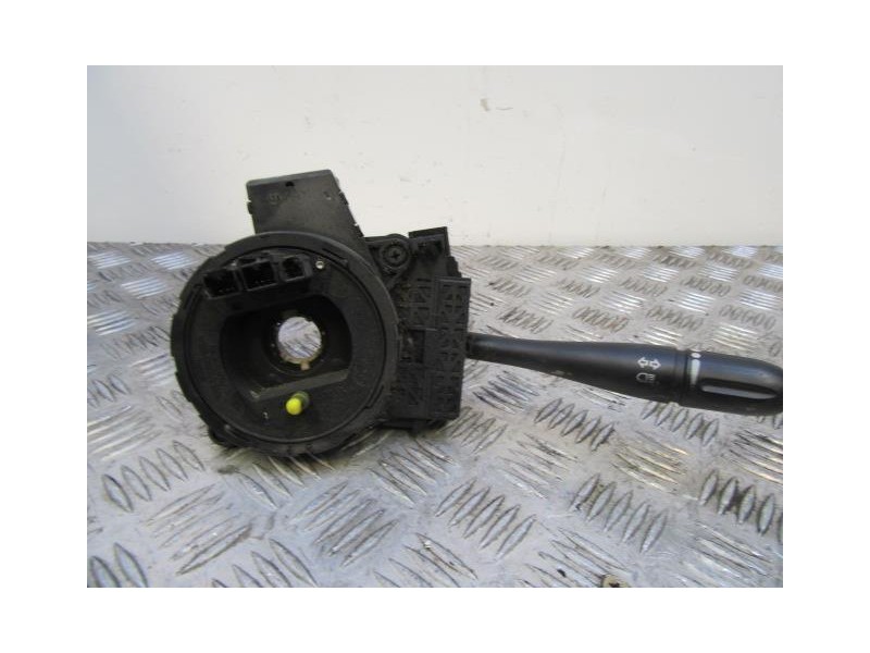 Recambio de mando luces y limpias : chrysler voyager : 2.5 td (142,76cv) [2002] para chrysler voyager 2.5 td referencia OEM IAM 