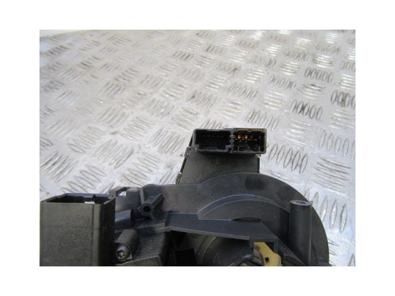 Recambio de mando luces y limpias : chrysler voyager : 2.5 td (142,76cv) [2002] para chrysler voyager 2.5 td referencia OEM IAM 