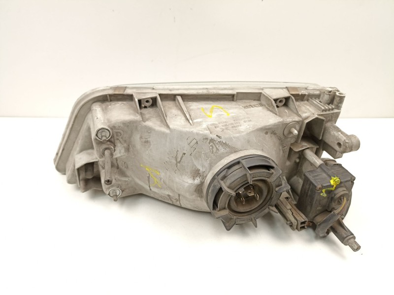 Recambio de faro derecho para nissan maxima 2.0 g -v020 referencia OEM IAM   