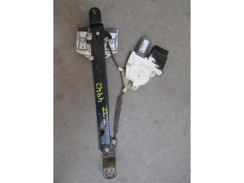 Recambio de elevalunas elec. tra. izq. : seat leon : 1.9 tdi bls (105cv) [2010] para seat leon 1.9 tdi bls referencia OEM IAM   