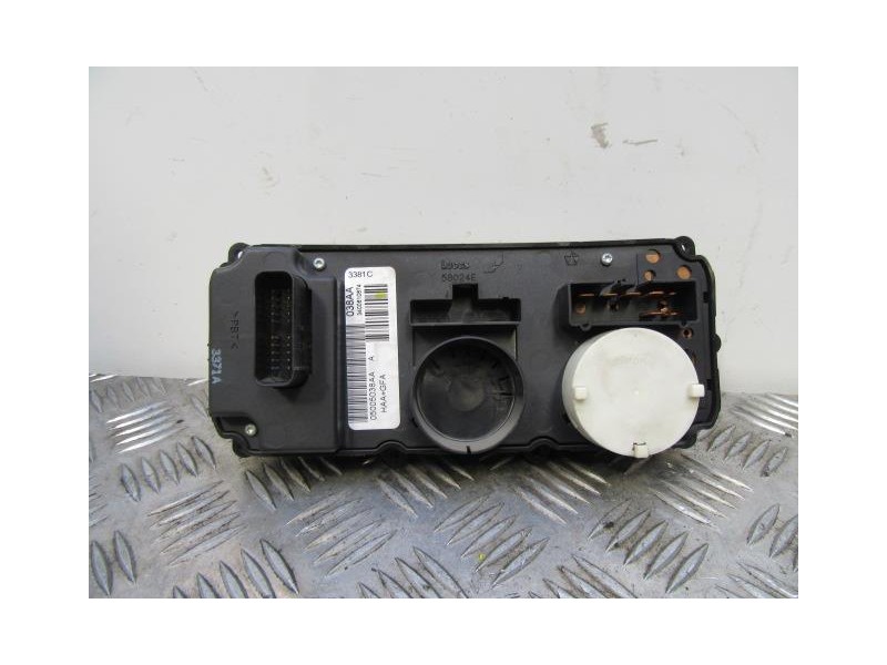 Recambio de mandos calefaccion : chrysler voyager : 2.5 td (142,76cv) [2002] para chrysler voyager 2.5 td referencia OEM IAM 050