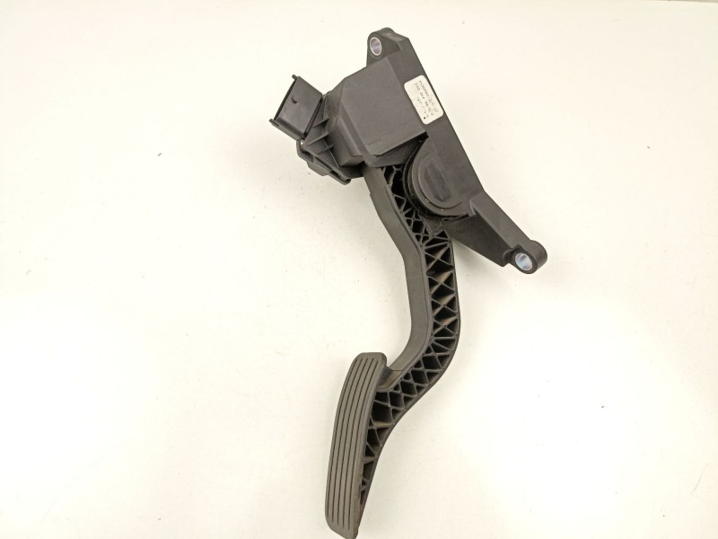 Recambio de potenciometro aceleracion para chevrolet nubira 1.5 crdi referencia OEM IAM 96436052  