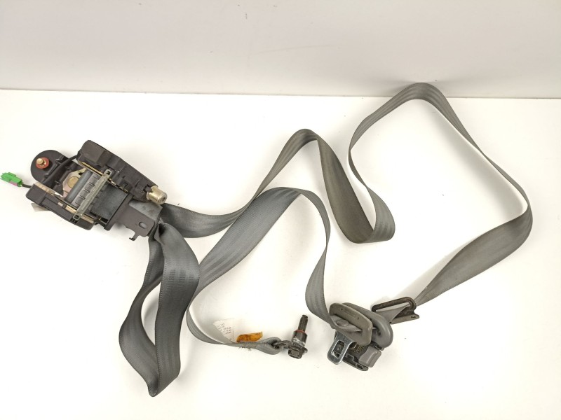 Recambio de cinturon seguridad delantero derecho para daewoo nubira 1.8 g t18sed referencia OEM IAM 96414898  