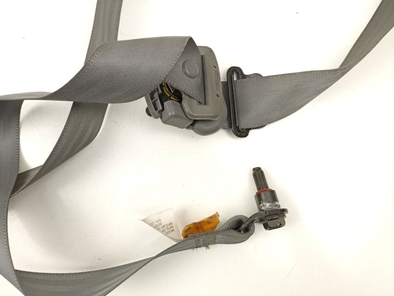 Recambio de cinturon seguridad delantero derecho para daewoo nubira 1.8 g t18sed referencia OEM IAM 96414898  
