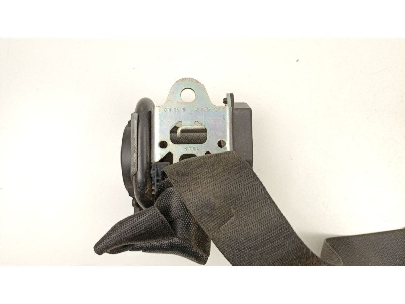 Recambio de cinturon seguridad trasero derecho para mercedes-benz a 160 2.0 cdi referencia OEM IAM A1698600685  