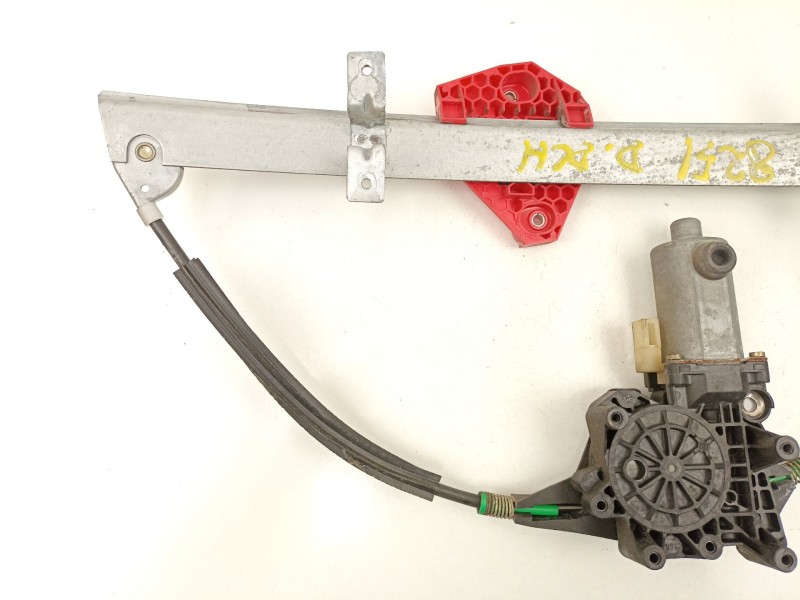 Recambio de elevalunas delantero derecho para ford mondeo ii (bap) 1.8 td referencia OEM IAM 93BBF23200B  