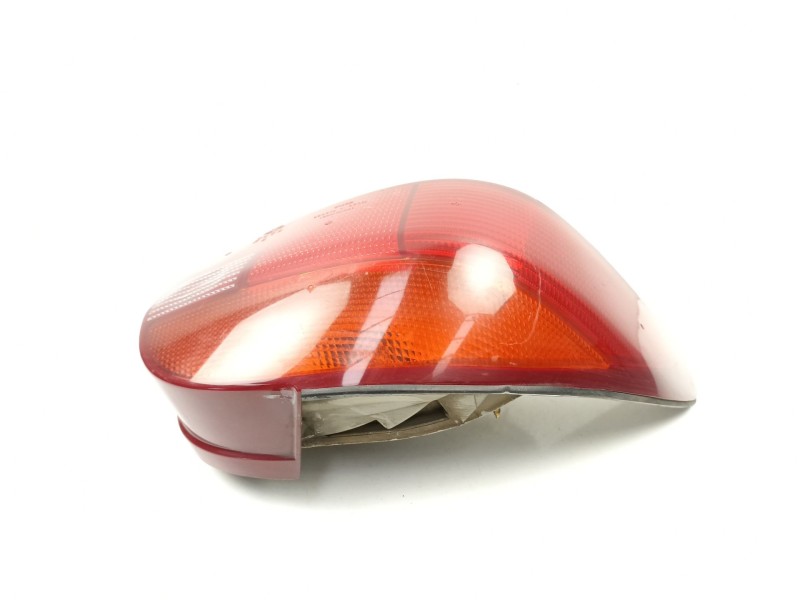 Recambio de piloto trasero izquierdo para ford mondeo 1.8 g referencia OEM IAM 93BG13A603EA  