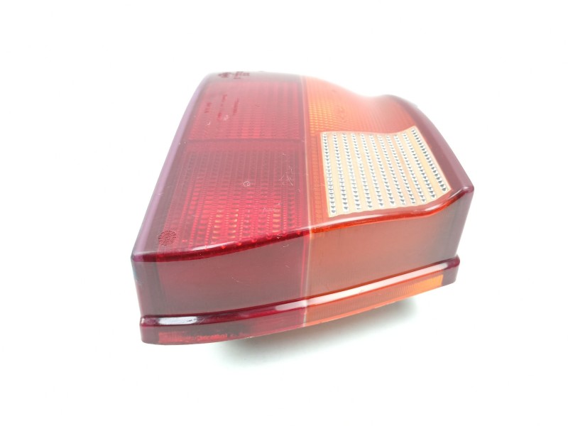 Recambio de piloto trasero izquierdo para ford mondeo 1.8 g referencia OEM IAM 93BG13A603AA  