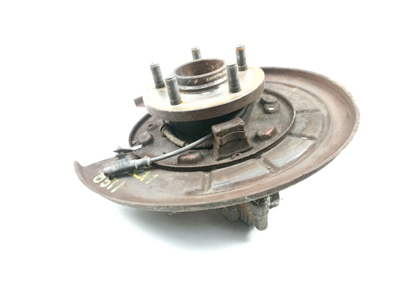 Recambio de mangueta trasera derecha para land rover discovery iii (l319) 2.7 td 4x4 referencia OEM IAM RLH500020  