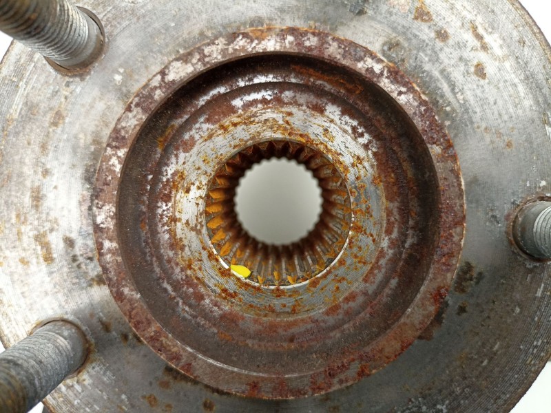 Recambio de mangueta delantera izquierda para kia carens iv 1.7 crdi referencia OEM IAM 51715A4001  