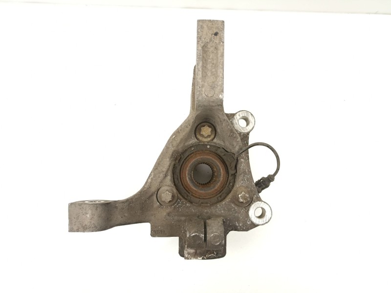 Recambio de mangueta delantera izquierda para opel vectra 2.0 dti referencia OEM IAM 13136696  