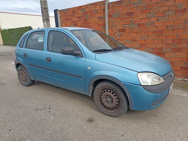 opel corsa c (x01) del año 2001
