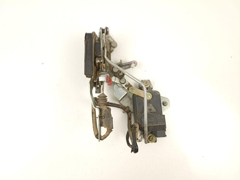 Recambio de cerradura puerta delantera derecha para suzuki santana 300/350 2.0 tdi 4x4 referencia OEM IAM 8220165A00  