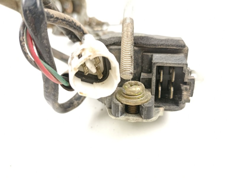 Recambio de cerradura puerta delantera derecha para suzuki santana 300/350 2.0 tdi 4x4 referencia OEM IAM 8220165A00  