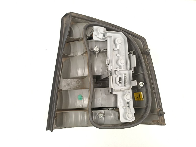 Recambio de piloto trasero izquierdo para opel vectra c gts (z02) 1.9 cdti (f68) referencia OEM IAM 13131000  