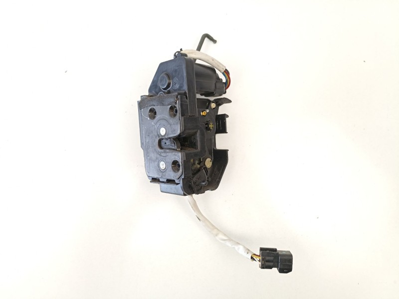 Recambio de cerradura puerta trasera izquierda para hyundai getz 1.5 crdi referencia OEM IAM 814101C020  
